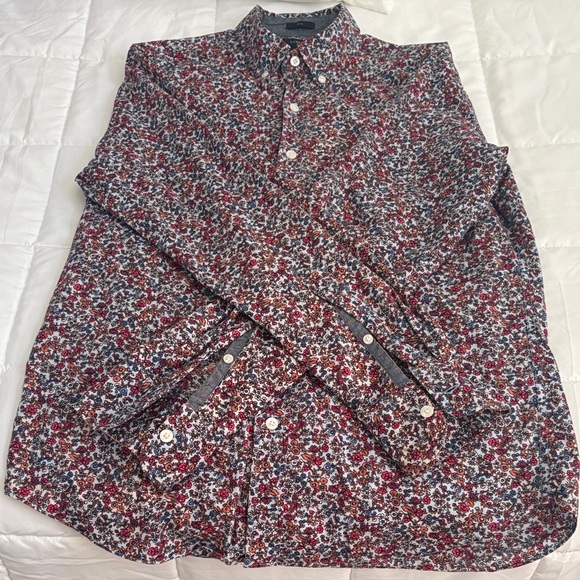 J. Crew Multicolor Floral Shirt button‎ down collar front pocket, long sleeve M - Picture 2 of 5